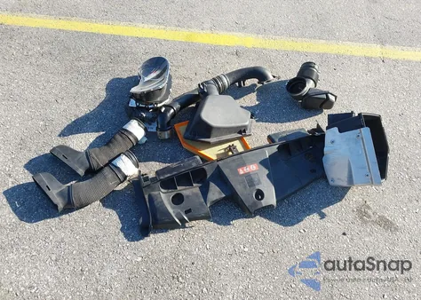 2011 Mercedes-Benz E 350 z USA, uszkodzony, nr VIN WDDKJ5GB3BF069331